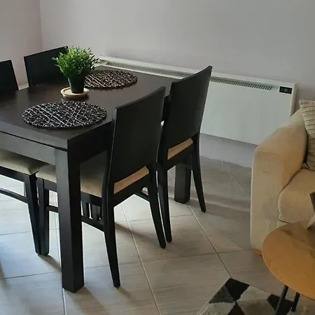 студио Snow Day в Life в *